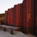 Third Wave Kiosk / Tony Hobba Architects Third Wave Kiosk / Tony Hobba Architects © Rory Gardiner