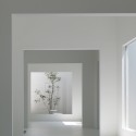 Chiyodanomori Dental Clinic / Hironaka Ogawa Chiyodanomori Dental Clinic / Hironaka Ogawa © Daici Ano