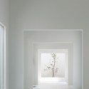 Chiyodanomori Dental Clinic / Hironaka Ogawa Chiyodanomori Dental Clinic / Hironaka Ogawa © Daici Ano
