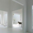 Chiyodanomori Dental Clinic / Hironaka Ogawa Chiyodanomori Dental Clinic / Hironaka Ogawa © Daici Ano