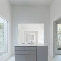 Chiyodanomori Dental Clinic / Hironaka Ogawa Chiyodanomori Dental Clinic / Hironaka Ogawa © Daici Ano