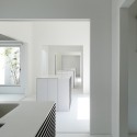 Chiyodanomori Dental Clinic / Hironaka Ogawa Chiyodanomori Dental Clinic / Hironaka Ogawa © Daici Ano