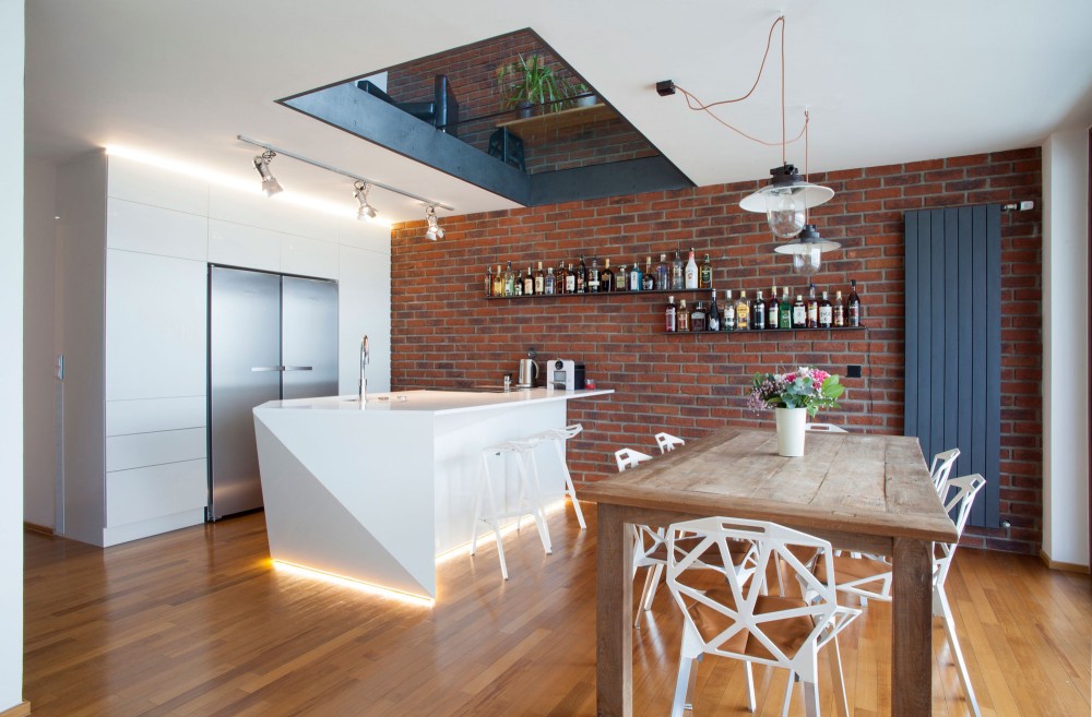 Cornlofts Triplex Reconstruction / B2 Architecture