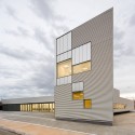 Centro de atención primaria / Josep Camps & Olga Felip