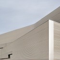 Centro de atención primaria / Josep Camps & Olga Felip