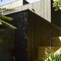 Waiatarua House / Hamish Monk Architecture © Mark Smith