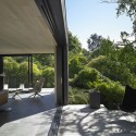 Waiatarua House / Hamish Monk Architecture © Mark Smith