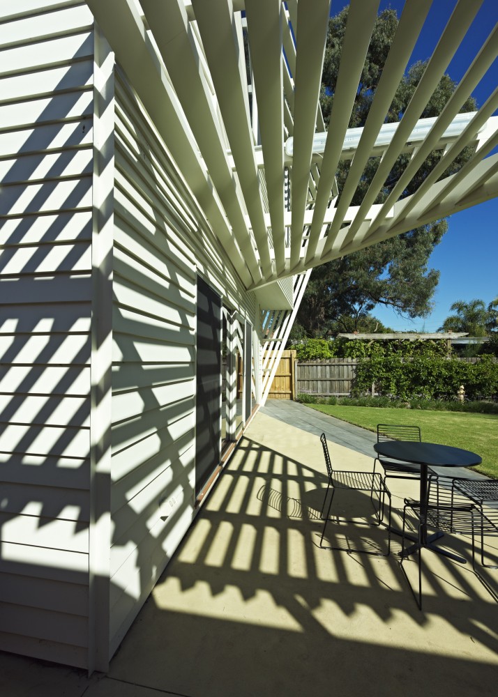Weatherboard House / FMD Architects