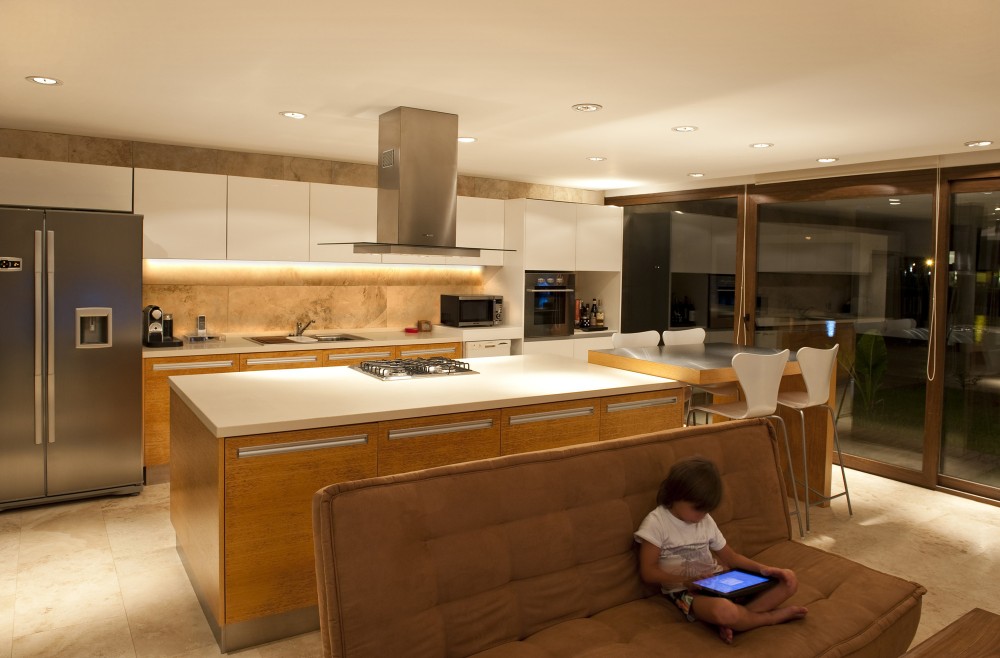 House Ef / Fritz + Fritz Arquitectos