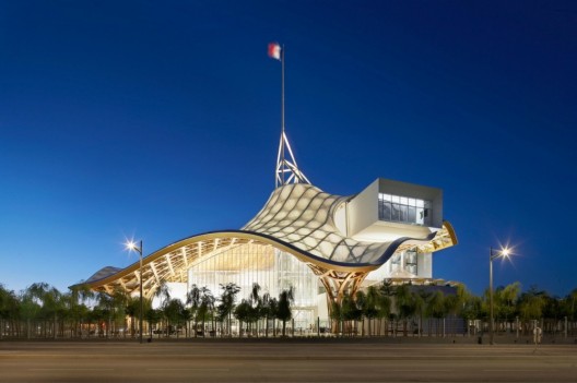 Centre Pompidou - Metz, Metz, France by Shigeru Ban and Jean de Gastine Architectes with Gumuchdjian Architects © Didier Boy de la Tour