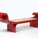 Design Days Dubai Oscar Niemeyer, "Marquesa" bench, Brazil, 1978 / © Sherry Griffin/R 20th Century