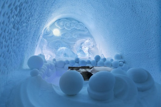 Dragon Residence - Artists: Dorjsuren Lkhagvadorj & Bazarsad Bayarsaikhan - Photo © Paulina Holmgren