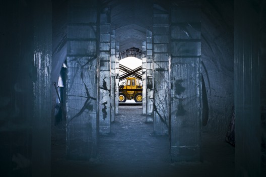 Building ICEHOTEL - Photo © Paulina Holmgren
