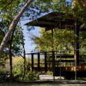 Like a Houseboat / Shipley Architects © Charles Davis Smith