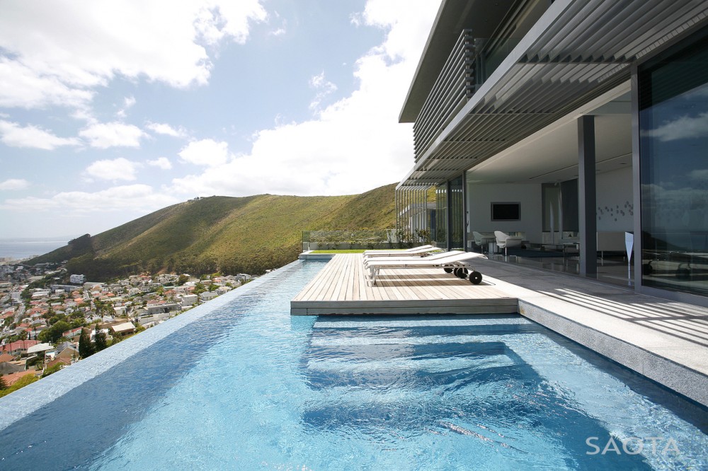 Head Road 1815 / SAOTA