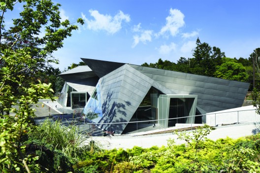 © Nacasa & Partners inc