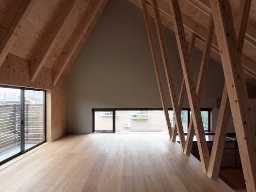 © Kiyotoshi Mori & Natsuko Kawamura