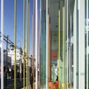 Sugamo Shinkin Bank, Ekoda Branch / Emmanuelle Moureaux Architecture + Design © Daisuke Shima