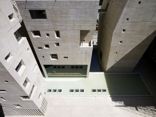 The Saint Joseph University Campus of Sports and Innovation. Image © 109 Architectes