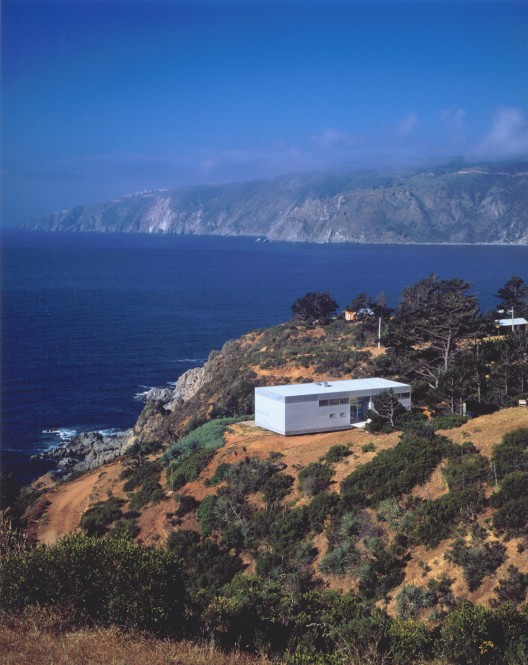 The Original LV house in Laguna Verde Chile. Image © Julio Pereira