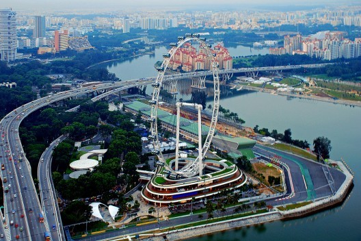 Singapore, the city with the best infrastructure ranking © Flickr user Chooyutshing