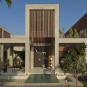The Brick House / Hiren Patel Architects The Brick House / Hiren Patel Architects © Sebastian Zachariah