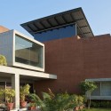 The Brick House / Hiren Patel Architects The Brick House / Hiren Patel Architects © Sebastian Zachariah