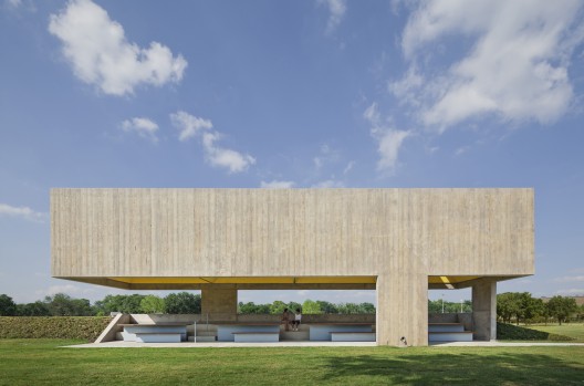 Webb Chapel Park Pavilion; photo © Eduard Hueber/ArchPhoto Inc.
