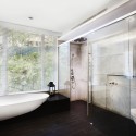 128G Cairnhill Road / RichardHO Architects Courtesy of Vineyard Productions