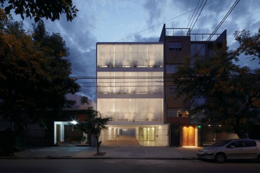 Once Building, by Adamo-Faiden Architects, crowdfunded via fideicomiso. Image © Cristobal Palma.