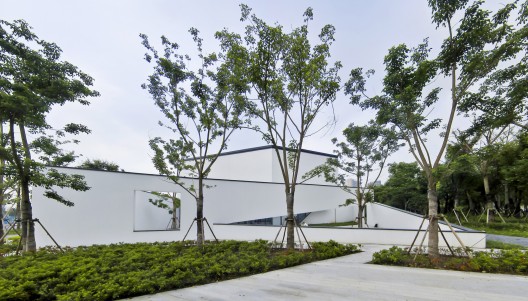 From East Bookstore / Scenic Architecture Office