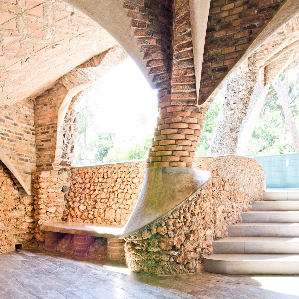 AD Classics: Colònia Güell / Antoni Gaudí