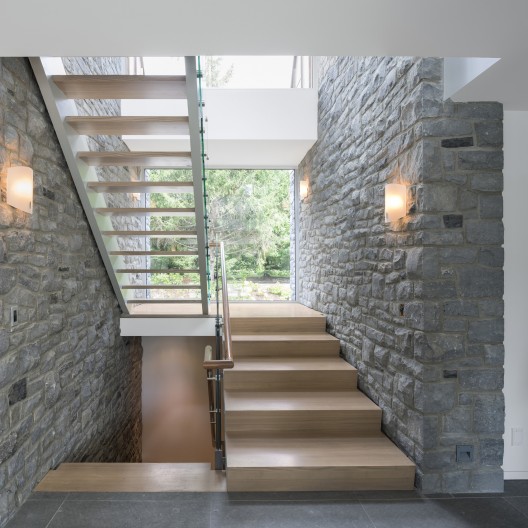 Courtesy of doublespace photography and Barry J.Hobin & Associates Architects Inc.