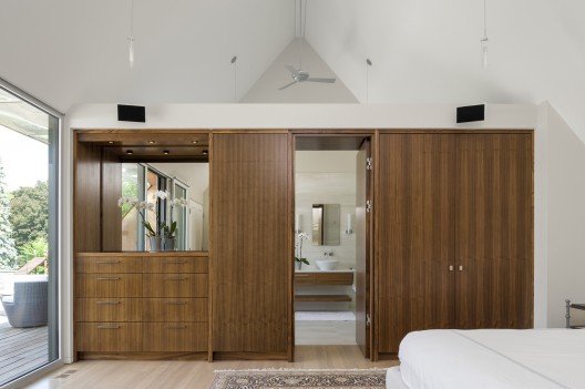 Courtesy of doublespace photography and Barry J.Hobin & Associates Architects Inc.