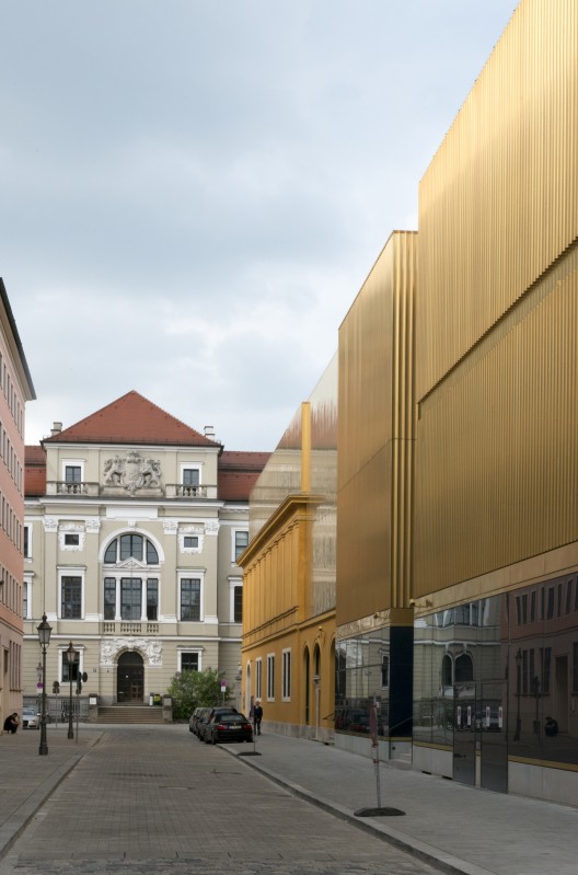 © Nigel Young / Foster + Partners