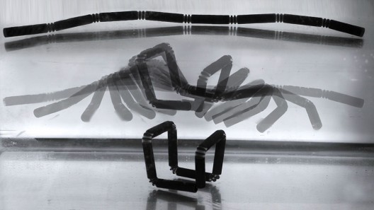4D Printing: Single strand self-folding into a 3D cube / © Skylar Tibbits | The Self-Assembly Lab, MIT; Education & Research & Development | Stratasys; Bio/Nano Programmable Matter Research Group | Autodesk