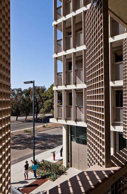 Keeling Apartments © Darren Bradley