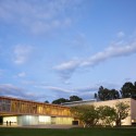 Colegio Los Nogales / Daniel Bonilla Arquitectos Colegio Los Nogales / Daniel Bonilla Arquitectos © Sergio Gómez