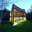 Cloudy Bay Shack, Blenheim, by Paul Rolfe Architects & Tonkin Zulaikha Greer / © Mike Rolfe