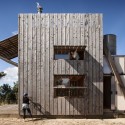 New Zealand Architecture Award Winners 2013 Annouced Hut on Sleds, Whangapoua, Coromandel Peninsula, by Crosson Clarke Carnachan Architects / © Simon Devitt