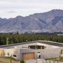 New Zealand Architecture Award Winners 2013 Annouced Lake Hawea Courtyard House, by Glamuzina Paterson Architects / © Patrick Reynolds