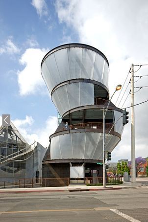 Eric Owen Moss Architects, Samitaur Tower, Culver City, California, 2008–10 / © Tom Bonner