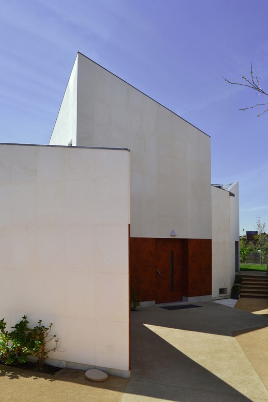 Courtesy of Cobaleda & García Arquitectos