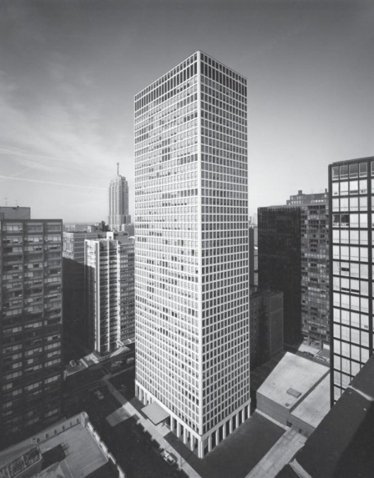 Dewitt-Chestnut Apartments © Hedrich Blessing via SOM