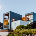 Aurea Residence / Chris Pardo Design: Elemental Architecture Aurea Residence / Chris Pardo Design: Elemental Architecture © Dale Tu