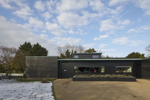 Crowbrook, Ware, Hertfordshire by Knox Bhavan Architects © Dennis Gilbert