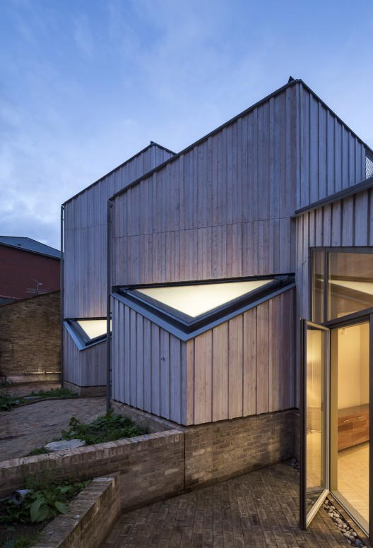 Church Walk, N16 by David Mikhail © Crocker