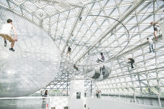 Studio Tomás Saraceno © 2013