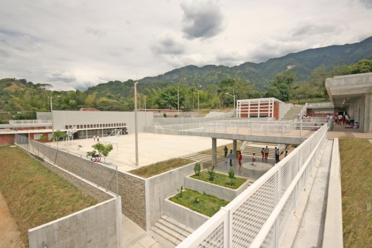 Courtesy of Campuzano Arquitectos