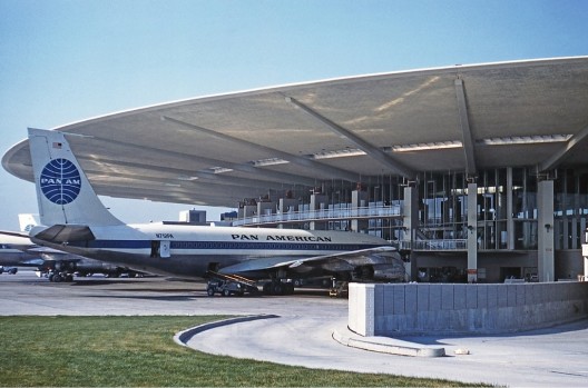 Pan-Am Terminal at JFK: Save or Scrap?